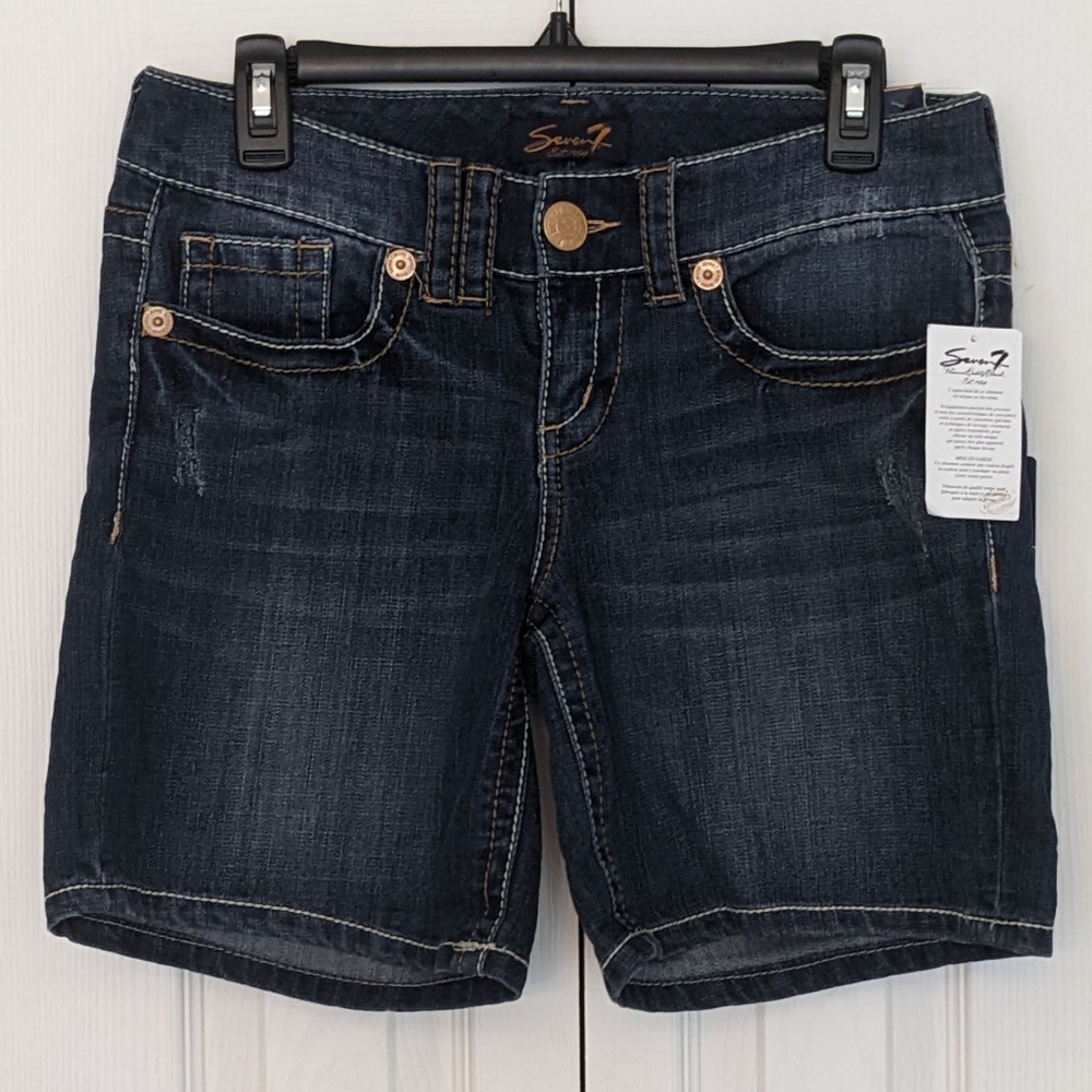 NWT Seven7 denim shorts, size 4, dark wash, embroidered pockets, 7" inseam